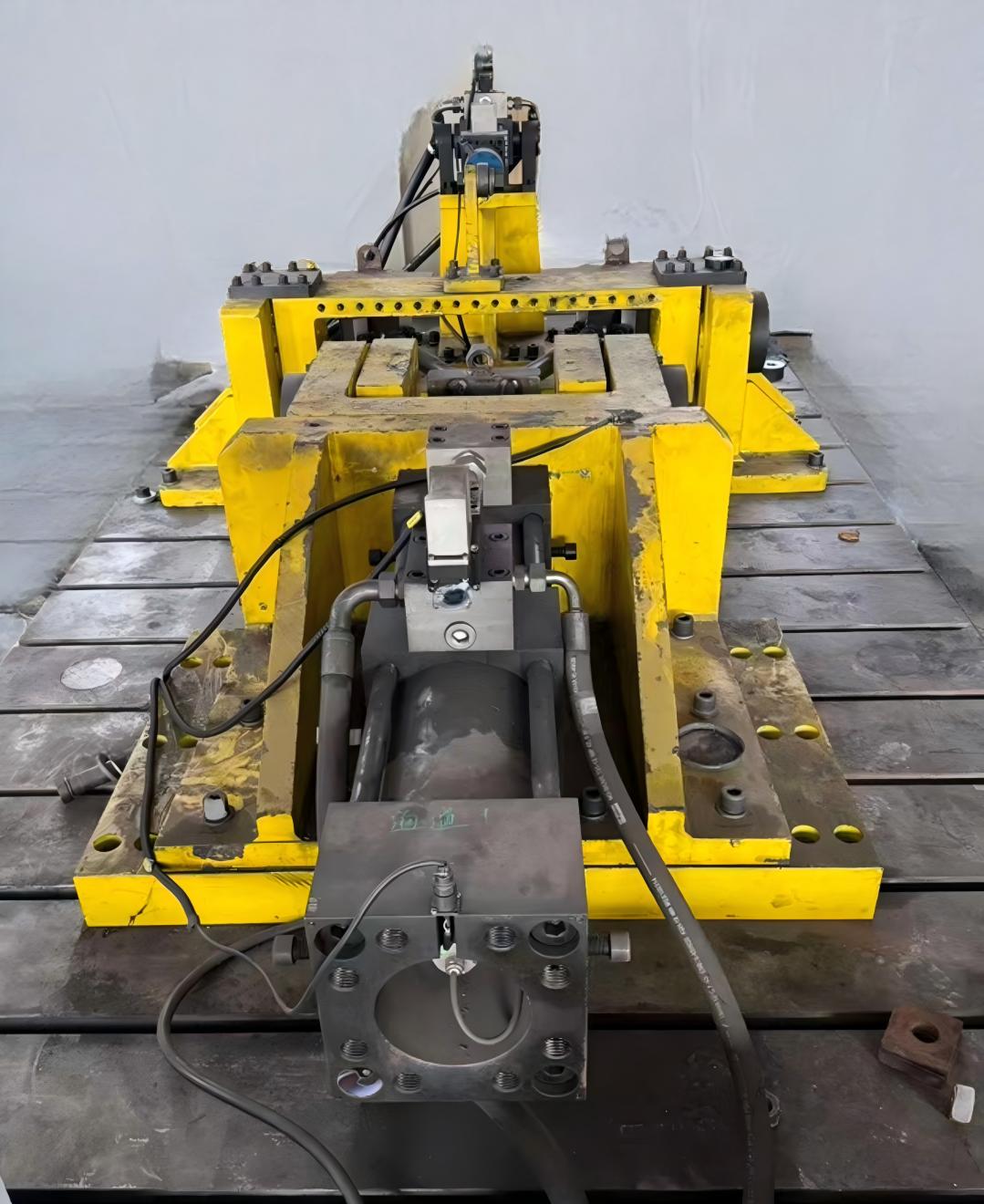 電液推力桿疲勞試驗機